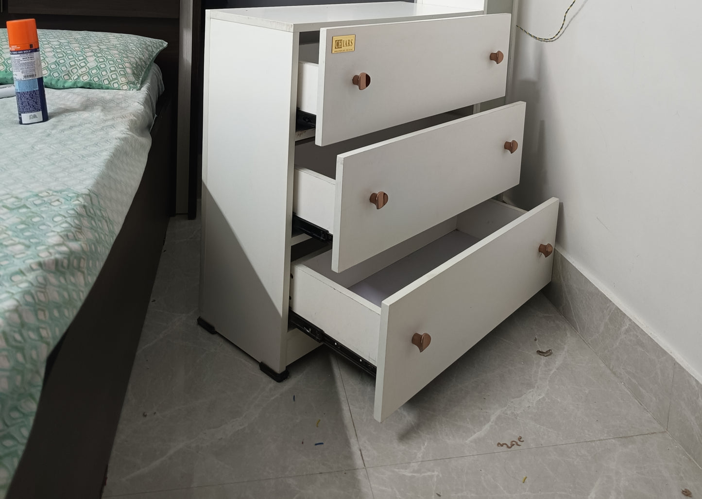 Chest of drower ( MDF WOOD )
