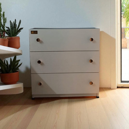 Chest of drower ( MDF WOOD )