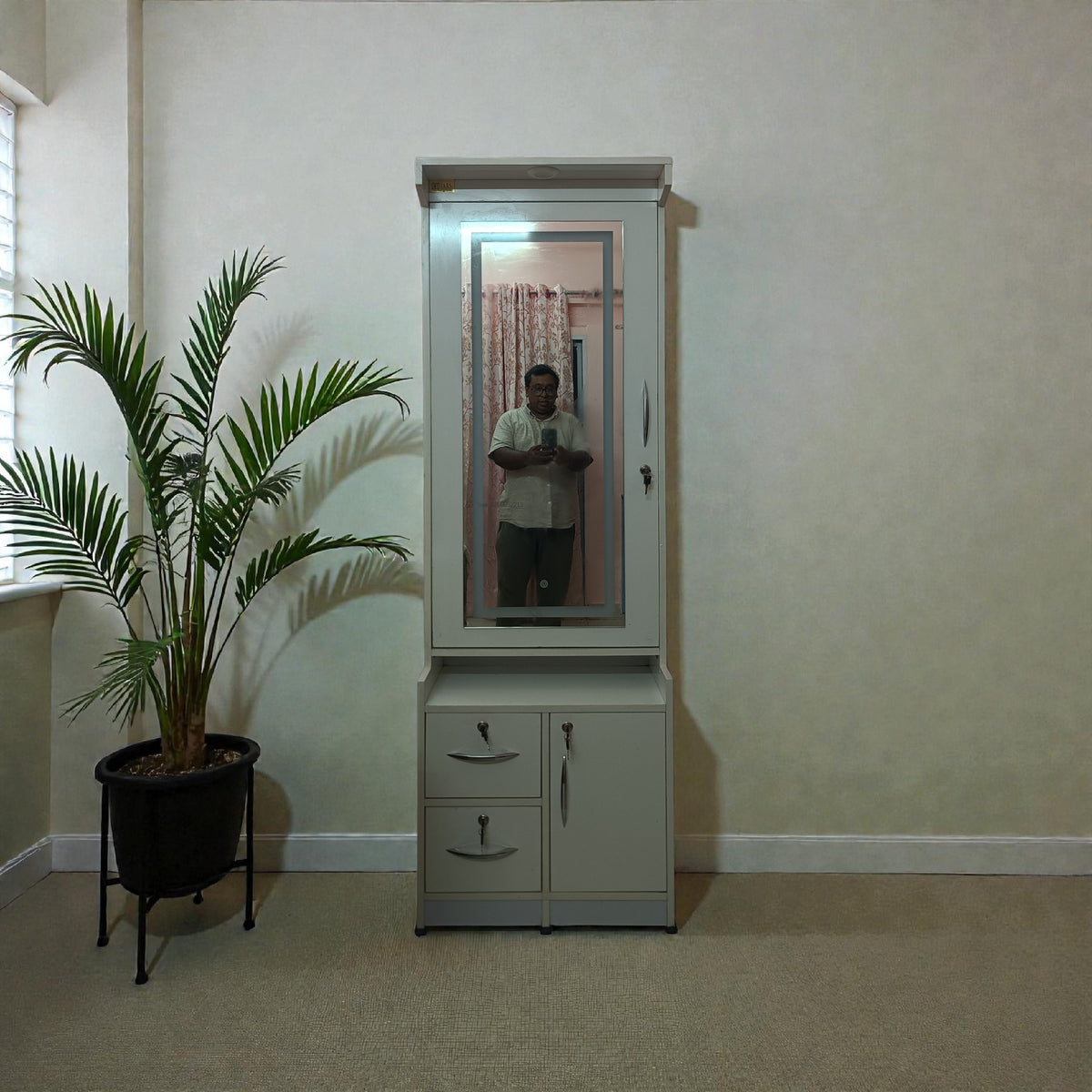 Dressing table ( MDF wood )